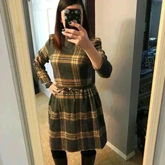 Vintage gorgeous plaid wool dress - Picture 5 of 8